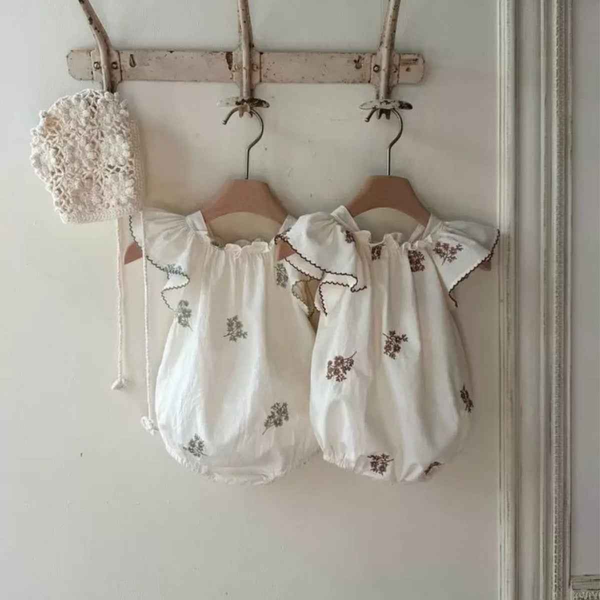 Summer Hot Selling Baby Kids Girls Fly Sleeves Flowers Pattern Embroidered Princess Onesies