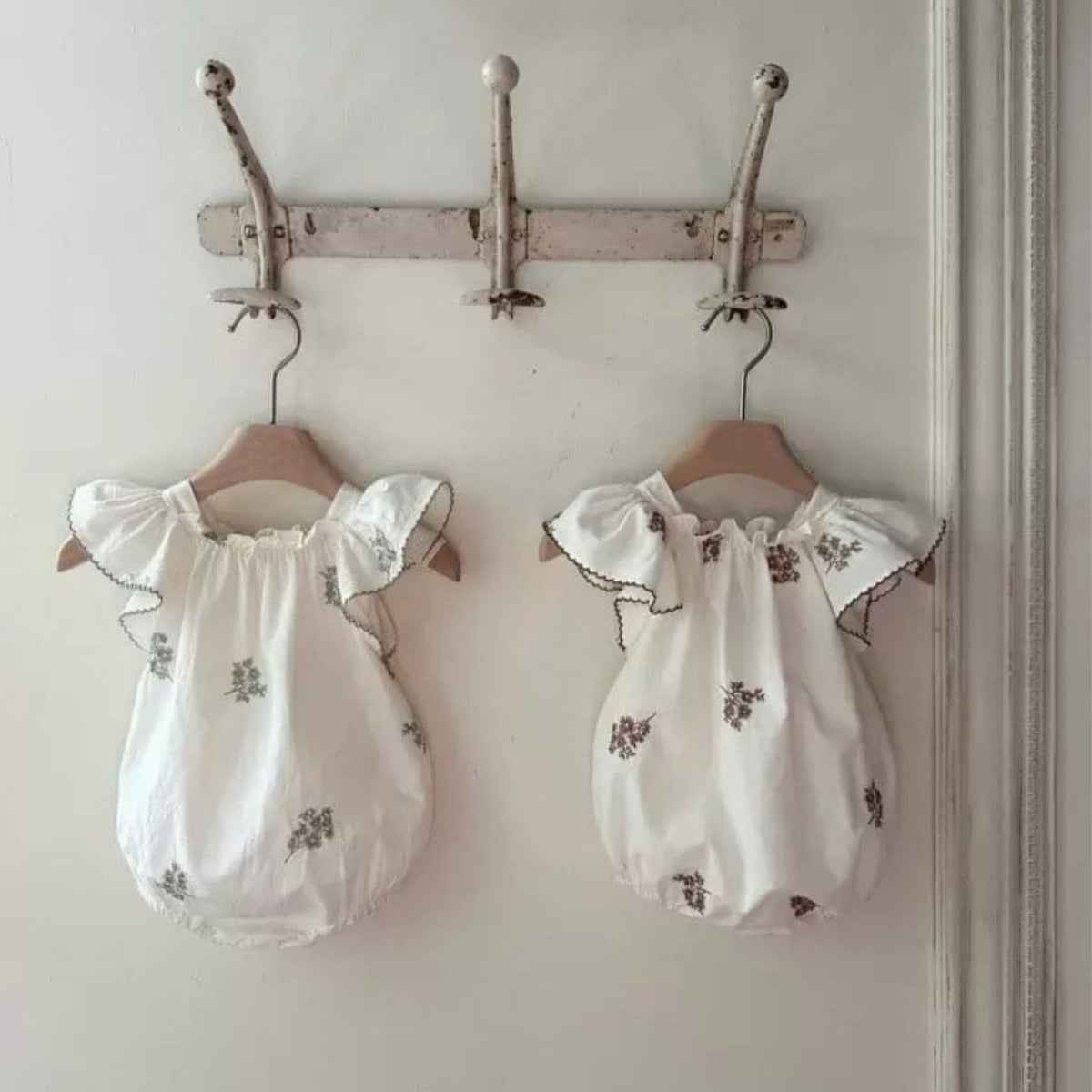 Summer Hot Selling Baby Kids Girls Fly Sleeves Flowers Pattern Embroidered Princess Onesies